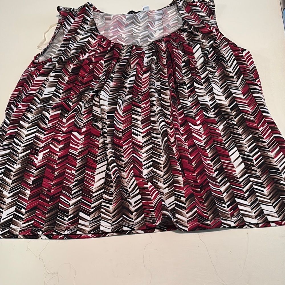 Chevron Pattern Sleeveless Top